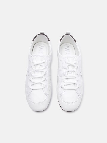 MICHAEL Michael Kors Nízke tenisky 'KEELY' - Biela