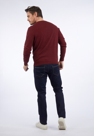 HECHTER PARIS Sweater in Red