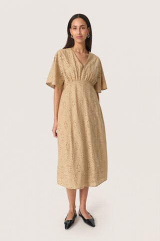 Robe 'Joella' SOAKED IN LUXURY en beige : devant