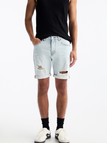 Pull&Bear Regular Jeans in Blauw: voorkant