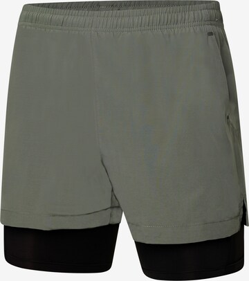 DARE2B Regular Outdoorshorts 'Recreate II' in Grün