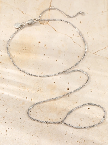 Gioiello per i piedi 'Starburst Toe Chain' di Hey Happiness in argento