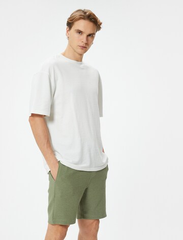 Koton Regular Pants in Green