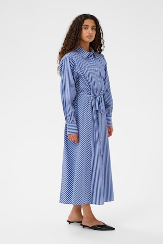 Robe SOAKED IN LUXURY en bleu