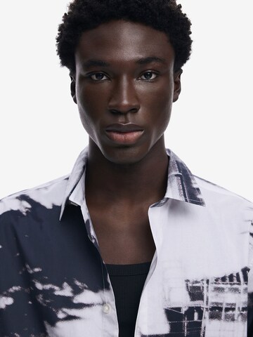 Desigual Regular fit Button Up Shirt in White