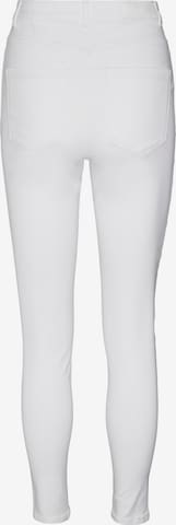 Skinny Jean 'Sophia' VERO MODA en blanc