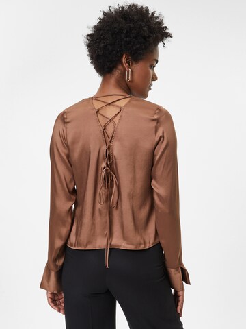 Monki Blouse in Brown