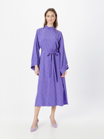 Robe 'Jacqlin' Gestuz en violet : devant