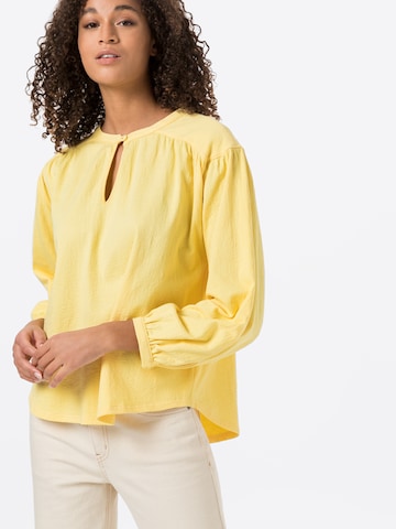 hessnatur Blouse in Yellow: front