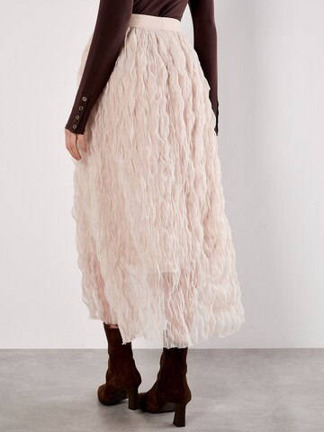 Apricot Wavy Tulle Midi Skirt ' ' in Beige