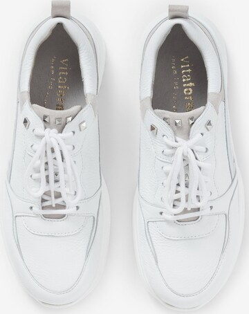 VITAFORM Sneakers in White