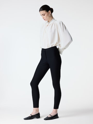 adl Slimfit Broek in Zwart