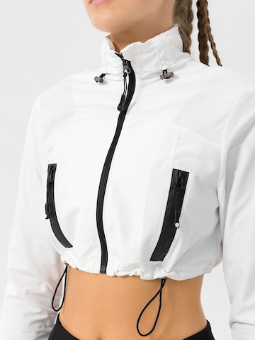 MOROTAI Sportsjakke 'CHROME TACTICAL BOMBER' i hvid