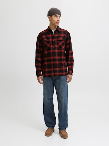 R.D.D. ROYAL DENIM DIVISION - Ajuste confortable Camisa 'RDDCHARLES' en rojo