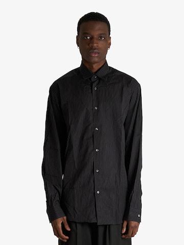 Regular fit Camicia di LOW BRAND in nero: frontale