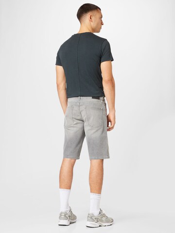 s.Oliver Slimfit Shorts in Grau