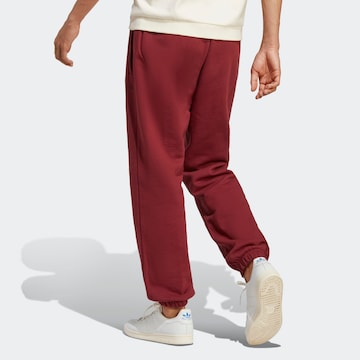 Tapered Pantaloni 'Adicolor Contempo' di ADIDAS ORIGINALS in rosso