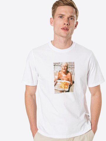 WOOD WOOD Тениска 'Sami Brett Lloyd Nonna' в бяло: отпред