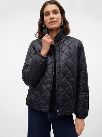 juoda VERO MODA Demisezoninė striukė 'Skylar'