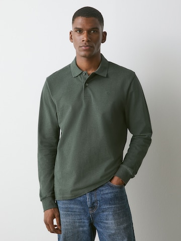 Next Shirt in Green: front