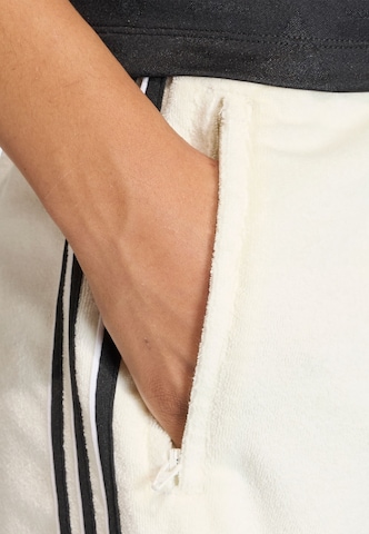 Loosefit Pantalon 'Firebird' ADIDAS ORIGINALS en blanc