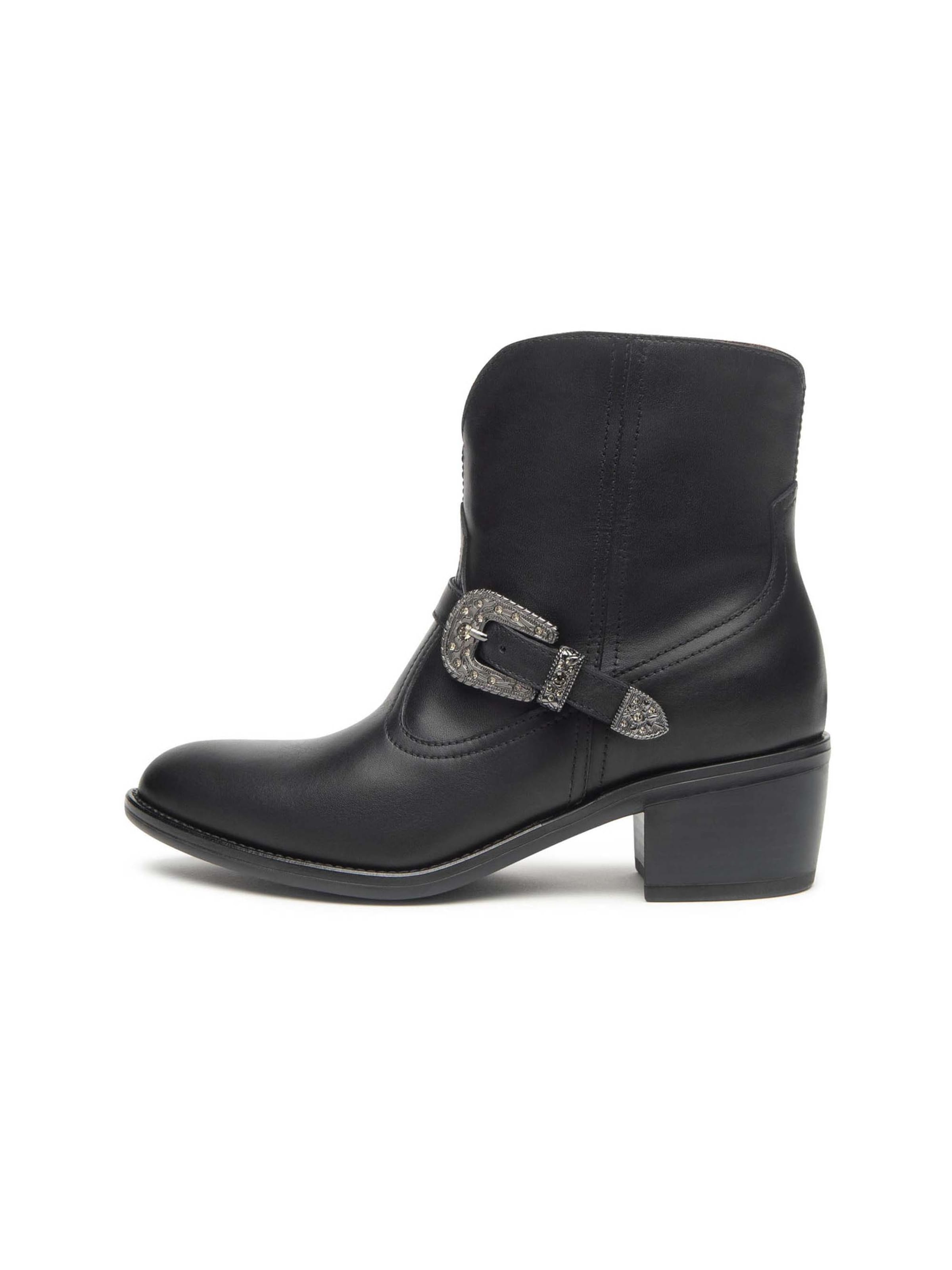 Bottines 'Basilea' Nero Giardini en noir : devant