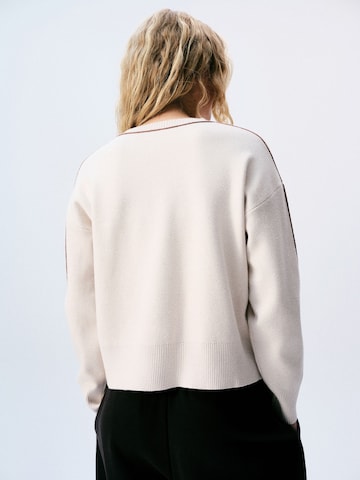 self. Sweater in Beige
