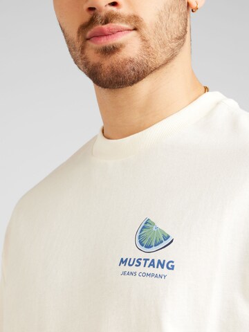 T-Shirt MUSTANG en blanc