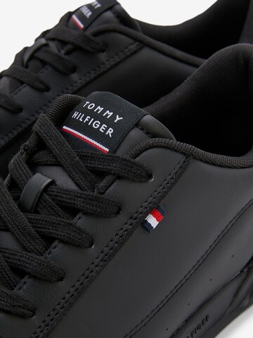 TOMMY HILFIGER Sneakers in Black