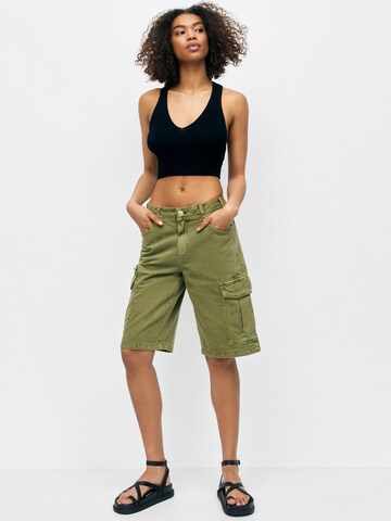 Loosefit Jeans cargo Pull&Bear en vert