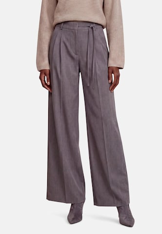 regular Pantaloni con pieghe di zero in grigio: frontale