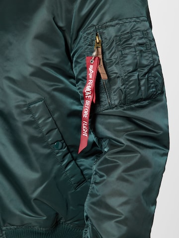 ALPHA INDUSTRIES Prechodná bunda - Zelená