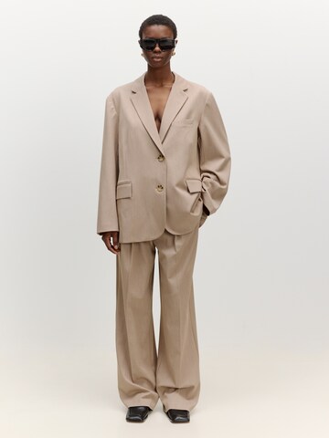 EDITED Blazer 'Arwen' in Beige