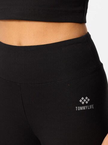 Tommy Life Sports suit in Black
