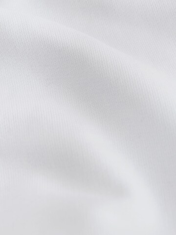 Next Regular Shorts in Weiß