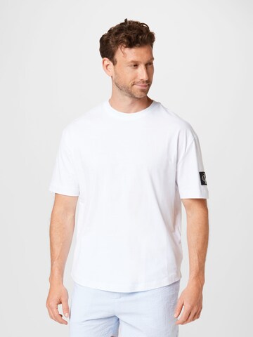 Calvin Klein Jeans Тениска в бяло: отпред