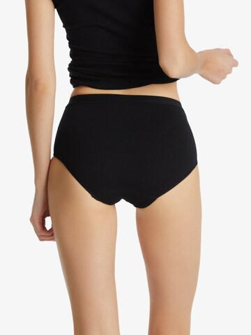 Blackspade Slip in Black