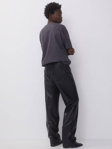 Pull&Bear Loosefit Broek in Zwart