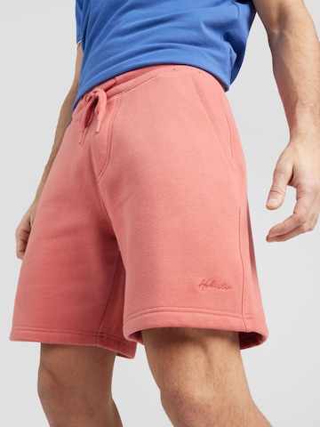 HOLLISTER Regular Shorts in Rot