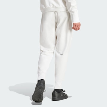 ADIDAS SPORTSWEAR Конический (Tapered) Спортивные штаны 'Z.N.E.' в Белый