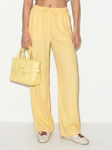 Bianco Lucci Trousers 'Hose' in Yellow: front
