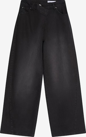 BershkaBarrel Traperice - crna boja: prednji dio