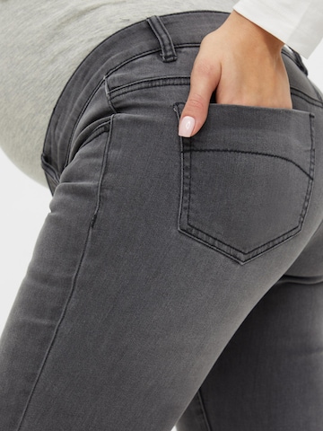 MAMALICIOUS Jeans 'Lola' in Grau
