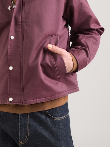 Abercrombie & Fitch - Chaqueta de entretiempo en rojo