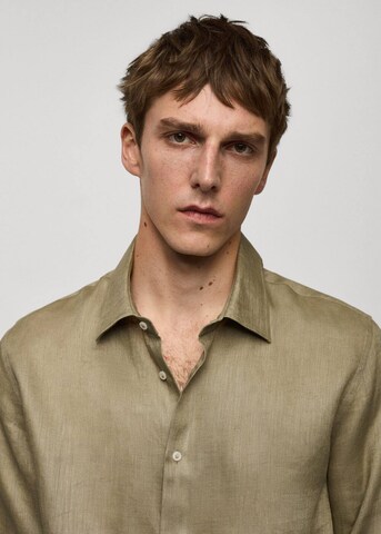 MANGO MAN Regular fit Button Up Shirt 'Parrot' in Green
