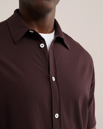 WE Fashion Tavaline suurus Triiksärk, värv pruun