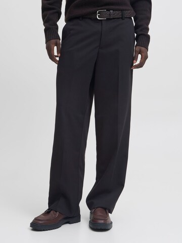 JACK & JONES Wide leg Trousers with creases in Black: front