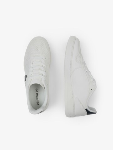 Scalpers Sneakers in White