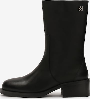 Kazar Bootsit värissä musta: etupuoli