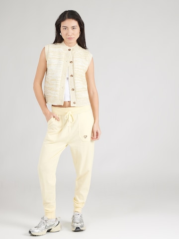 Effilé Pantalon 'WilmaAK' alife & kickin en jaune